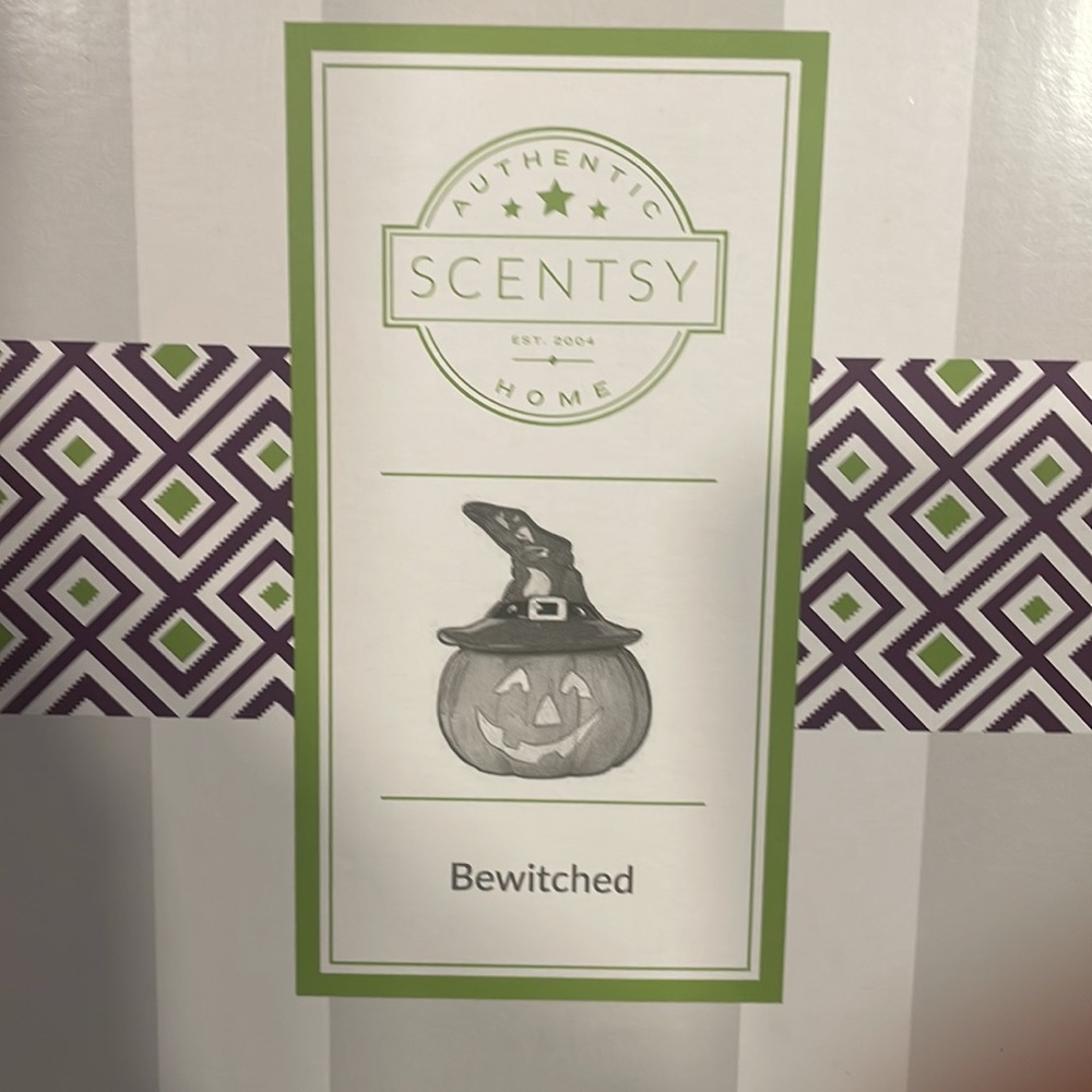 Scentsy pumpkin warmer